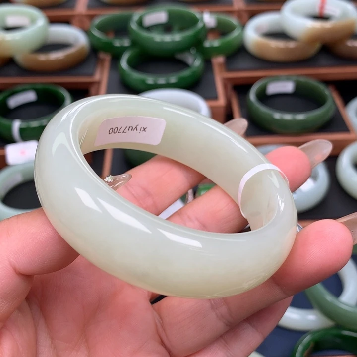 和田玉5758圈口未镶嵌