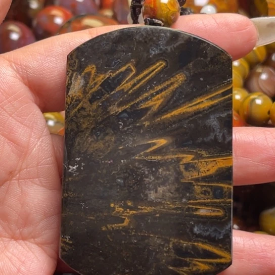 玛瑙/玉髓未镶嵌吊坠