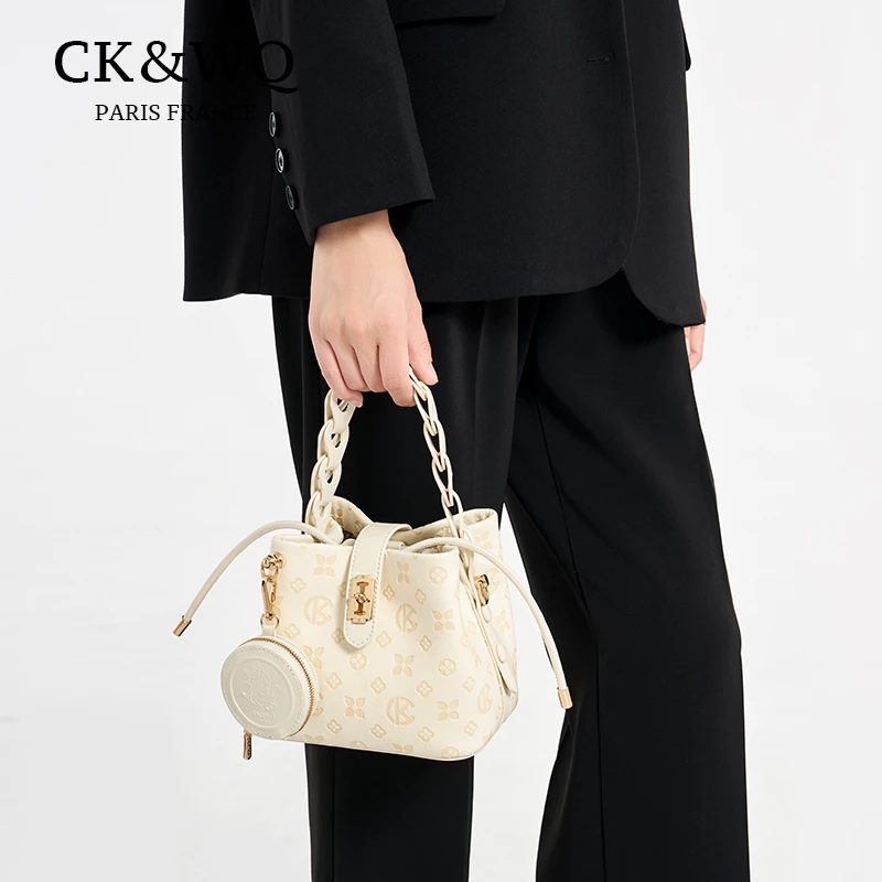 CK&WQ2025秋冬上新【重工压纹压花】时尚百搭小众潮流轻奢水桶包包