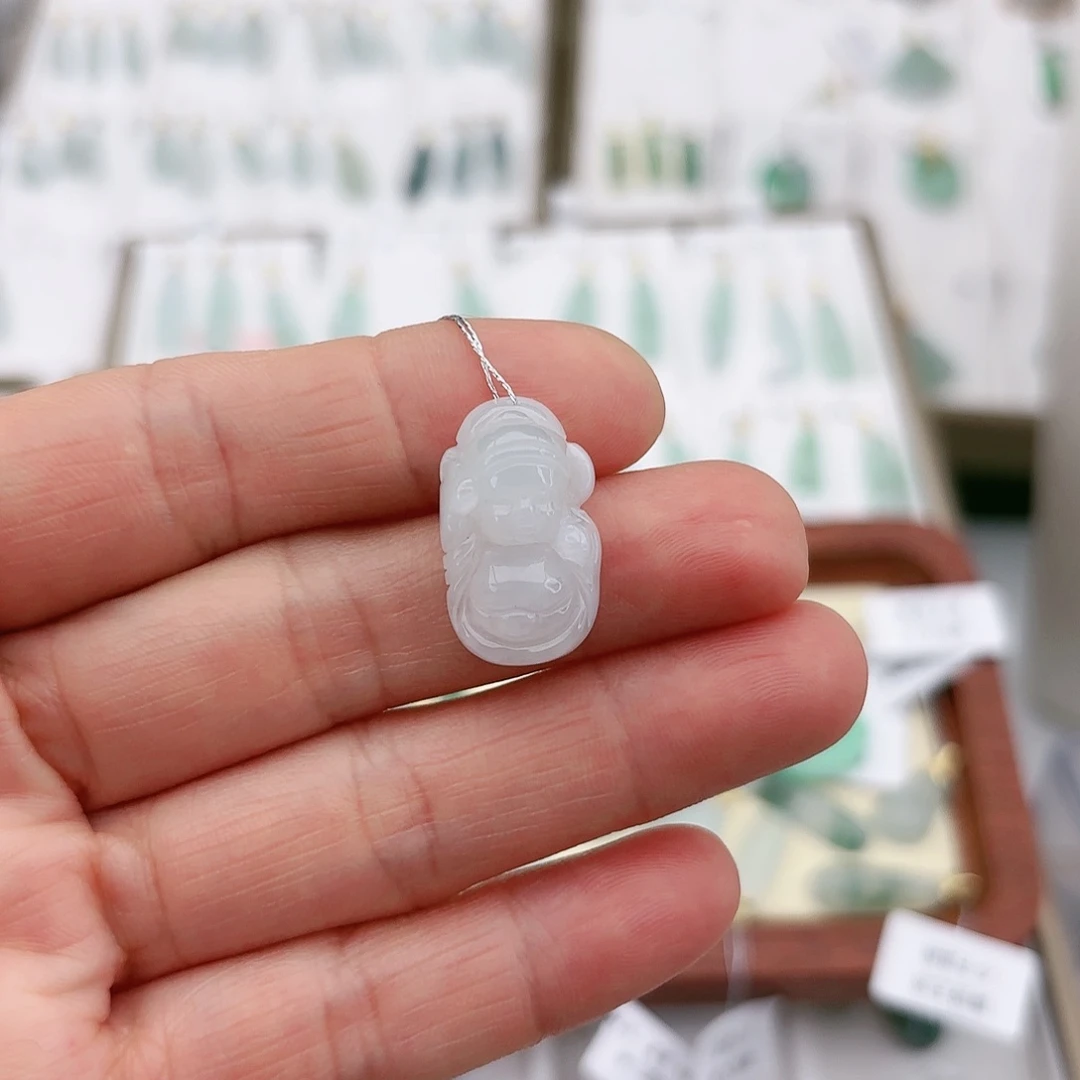 翡翠颈饰未镶嵌翡翠财神