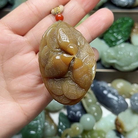和田玉未镶嵌颈饰萌*