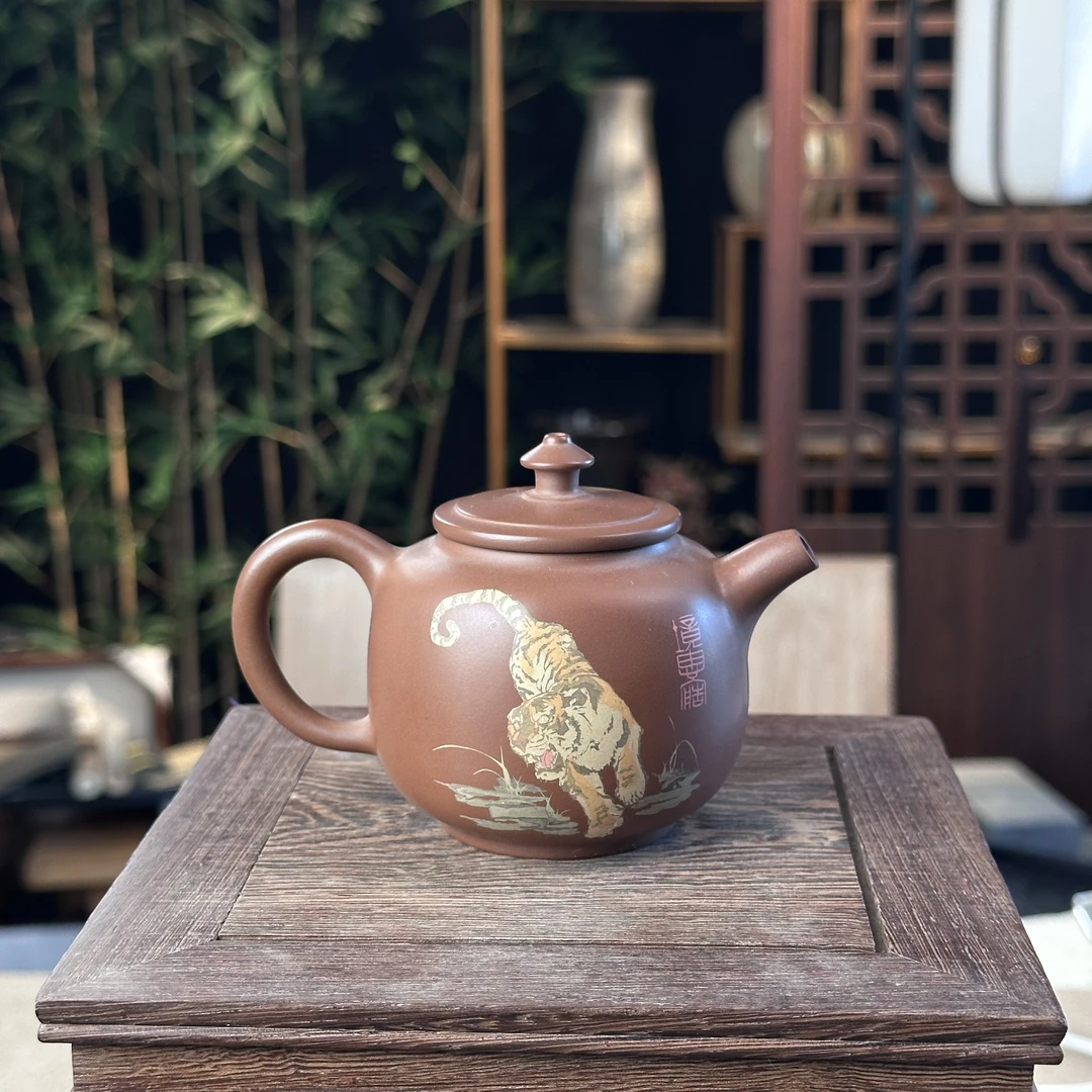 云南建水·百年逢春紫陶全手工刻填苹果壶