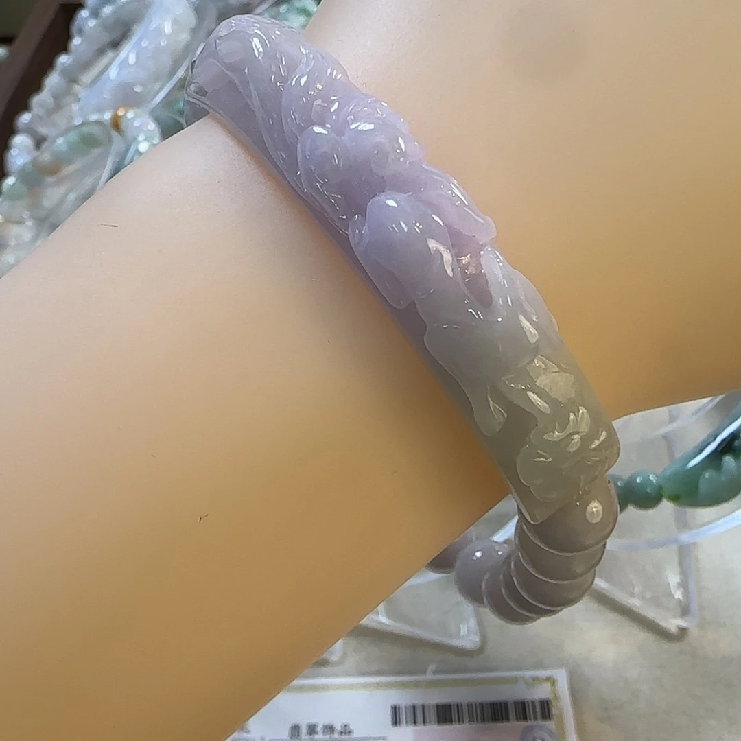 颈饰未镶嵌翡翠手牌