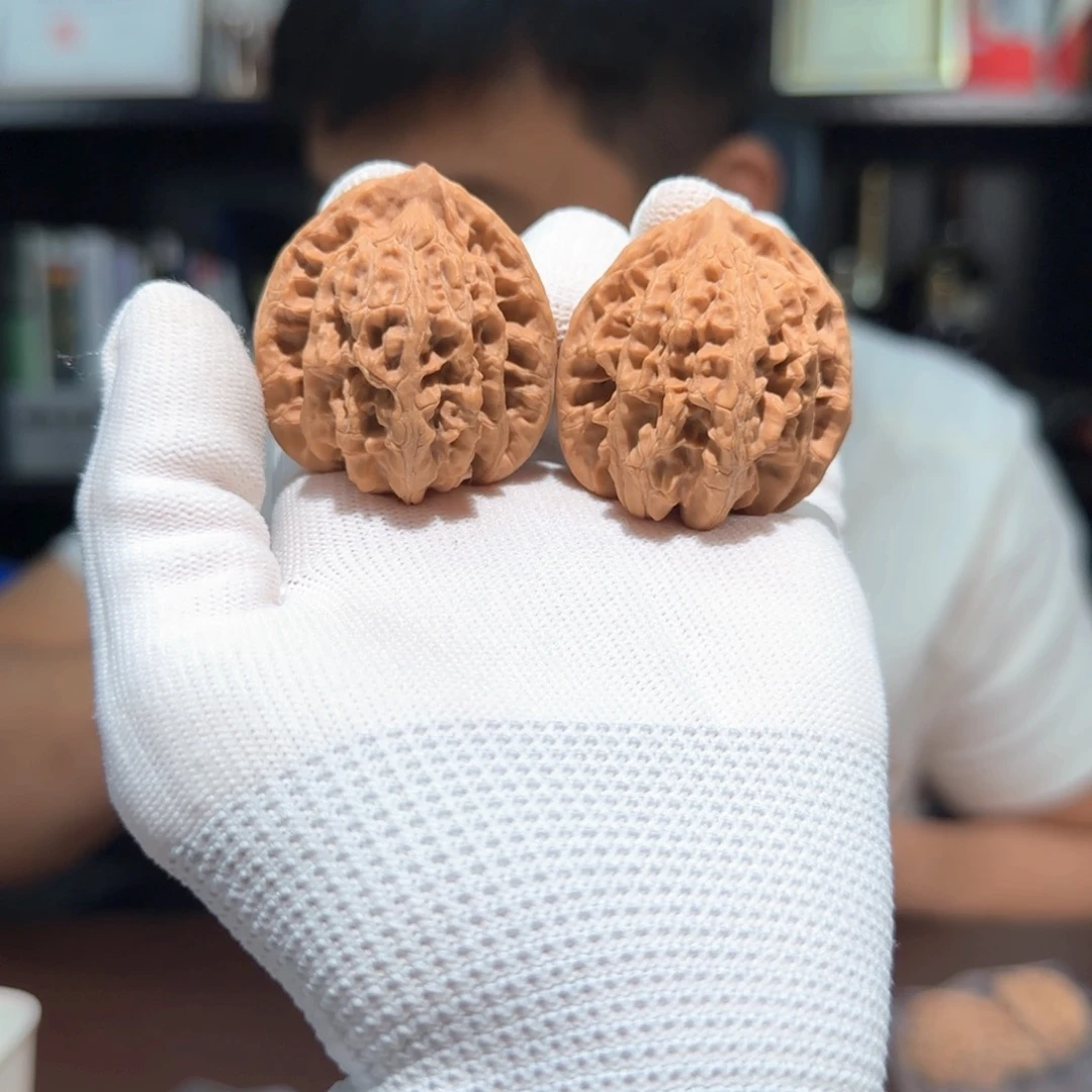 文玩核桃吊坠霞云岭39