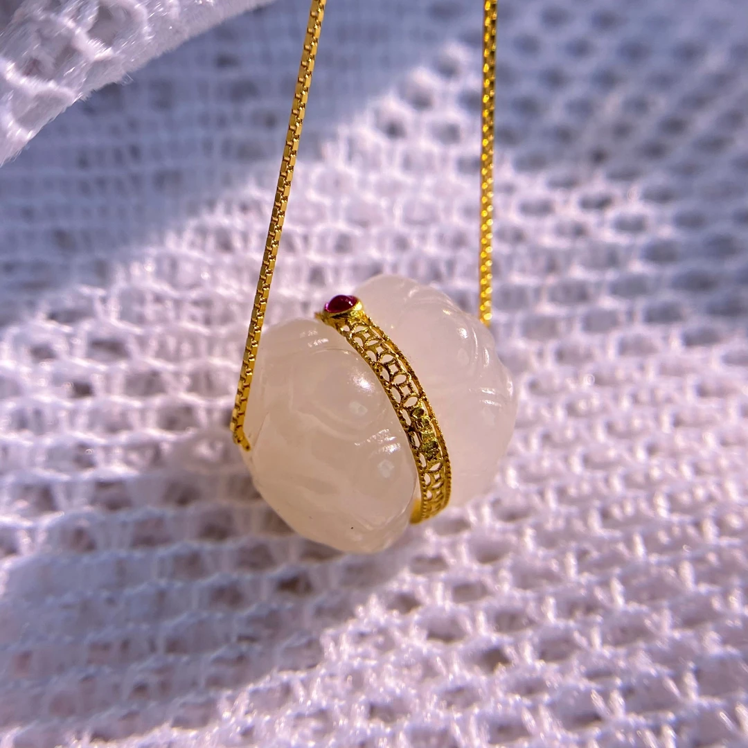 天然和田玉藕粉并蒂莲18K金镶嵌路路通吊坠锁骨链配件女@5030905