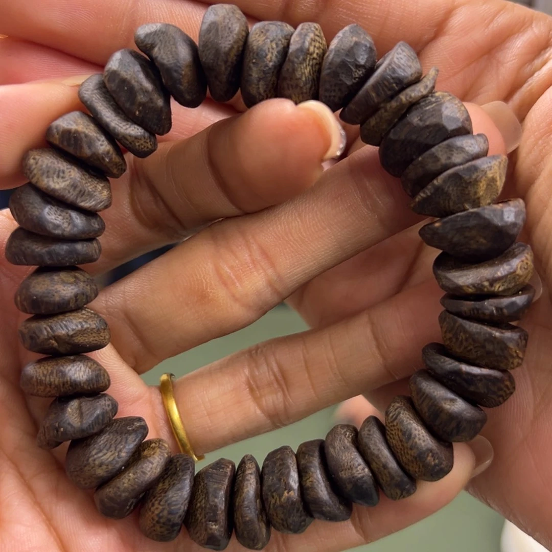 沉香手串透顶绿沉水包壳卡1.4/29g+