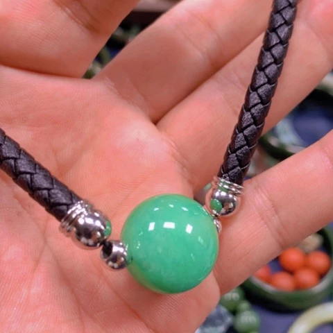 【闪购商品】翡翠未镶嵌颈饰s****r翡翠