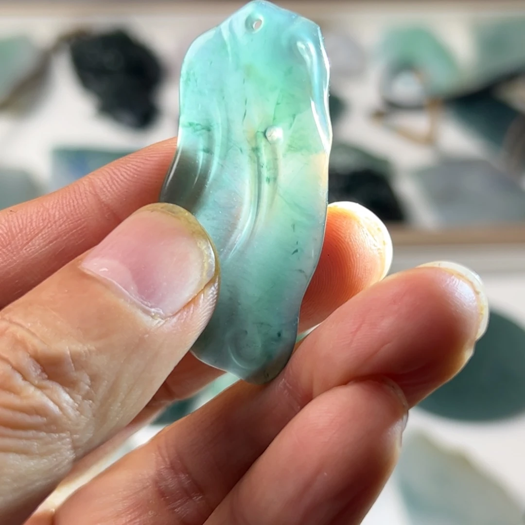 翡翠未镶嵌毛衣链