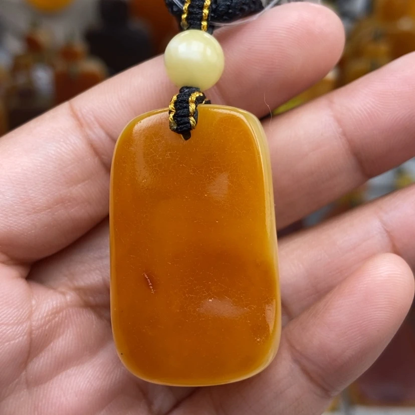 【闪购商品】琥珀颈饰未镶嵌