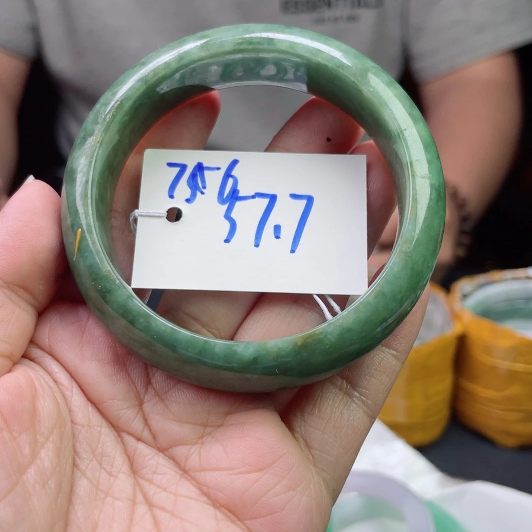未镶嵌手镯翡翠76