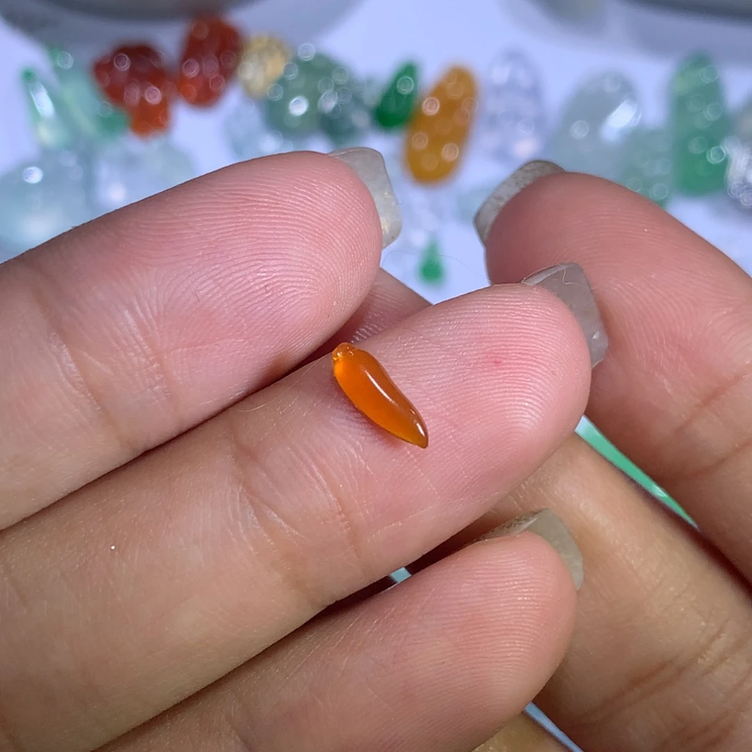翡翠裸石未镶嵌黄翡胡萝卜卡8.9