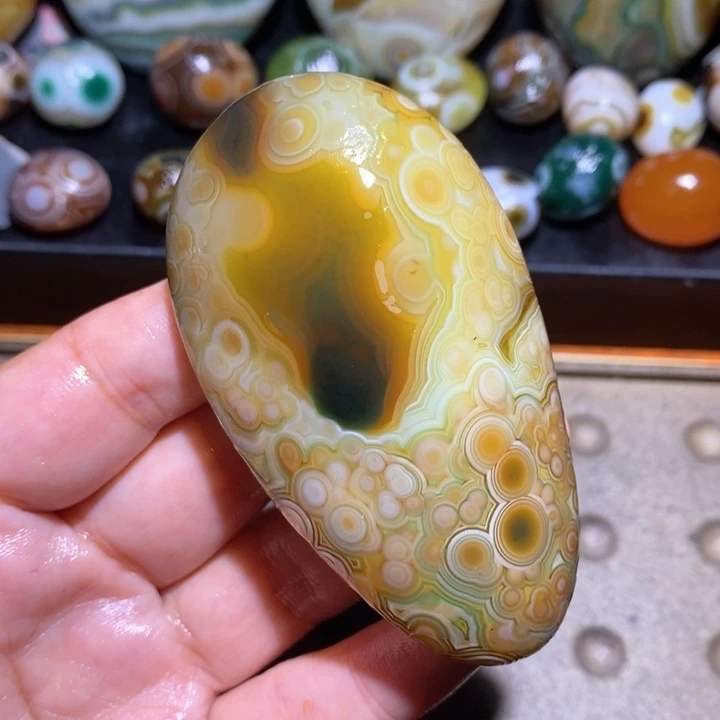 玛瑙/玉髓未镶嵌珠宝半成品