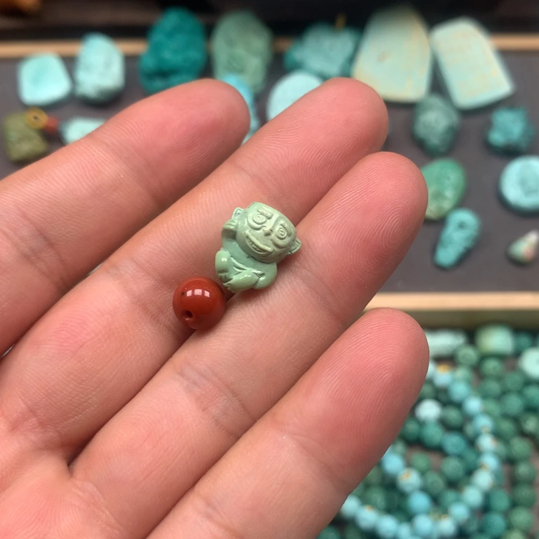 南红玛瑙雕刻未镶嵌