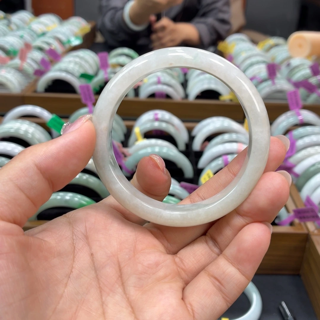 翡翠未镶嵌手镯555555