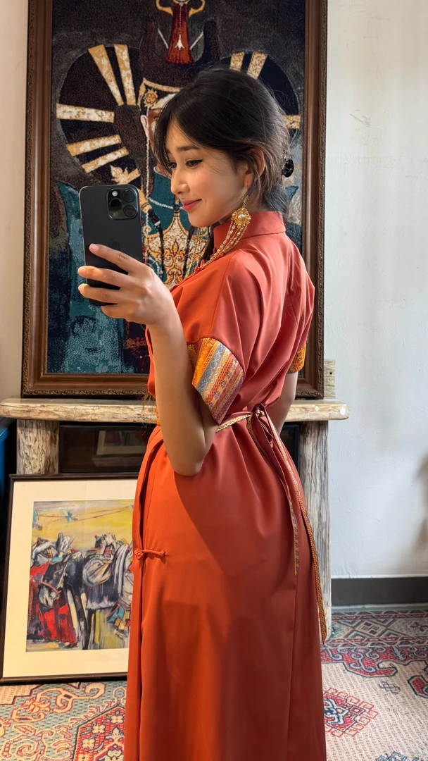 ANAR原创设计夏季显气质圆领短袖连衣裙