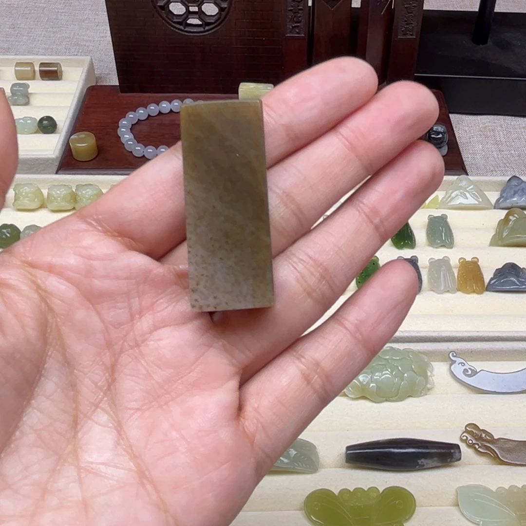 用***9和田玉未镶嵌珠宝半成品