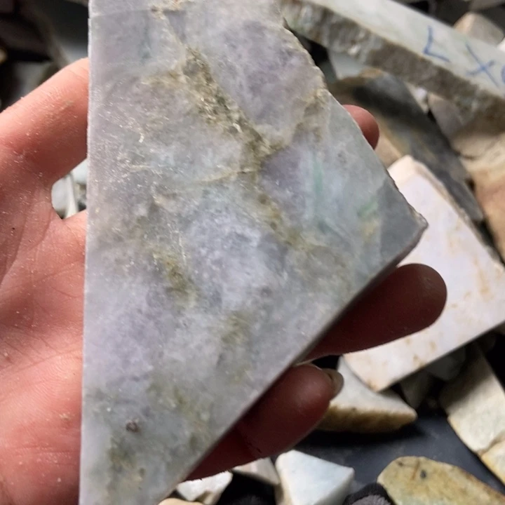 翡翠颈饰未镶嵌天然翡翠