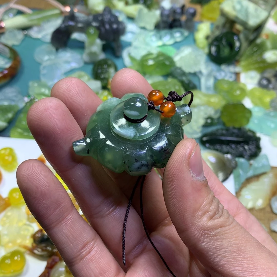 岫玉颈饰未镶嵌?*梦把把壶