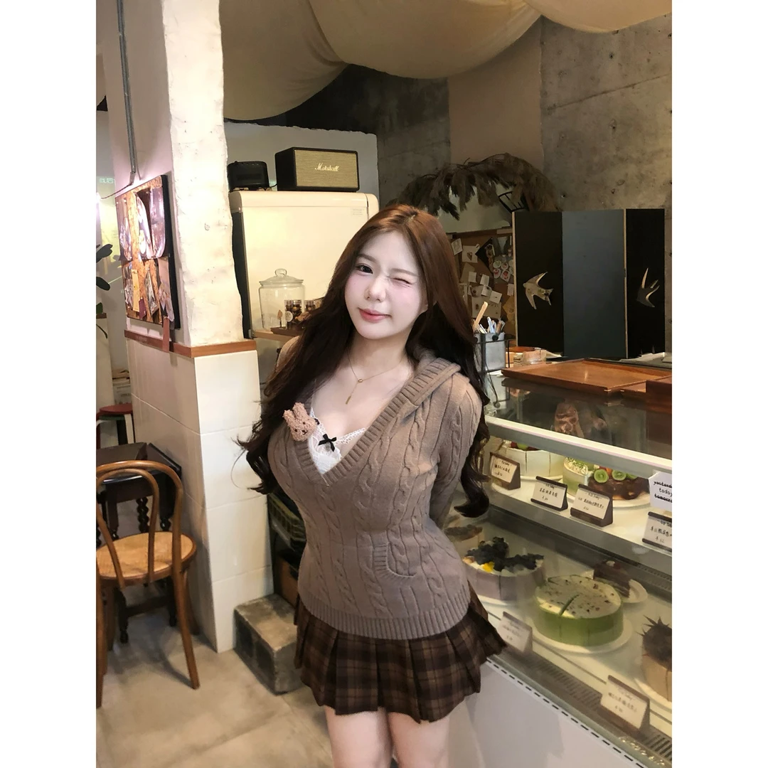 佳佳【板栗蛋糕】秋季新款休闲风针织修身辣妹套装百搭显瘦两件套女