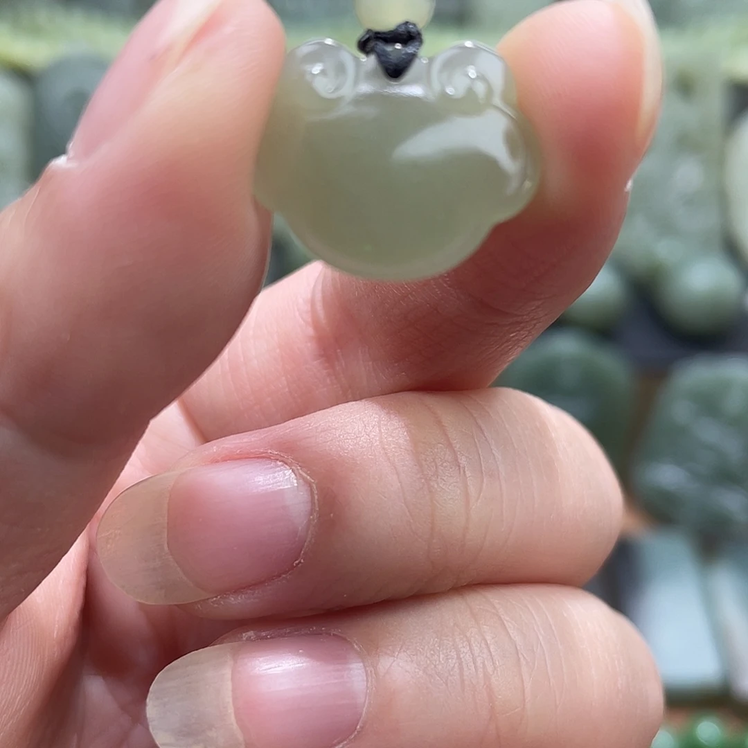 和田玉未镶嵌吊坠(不含链)