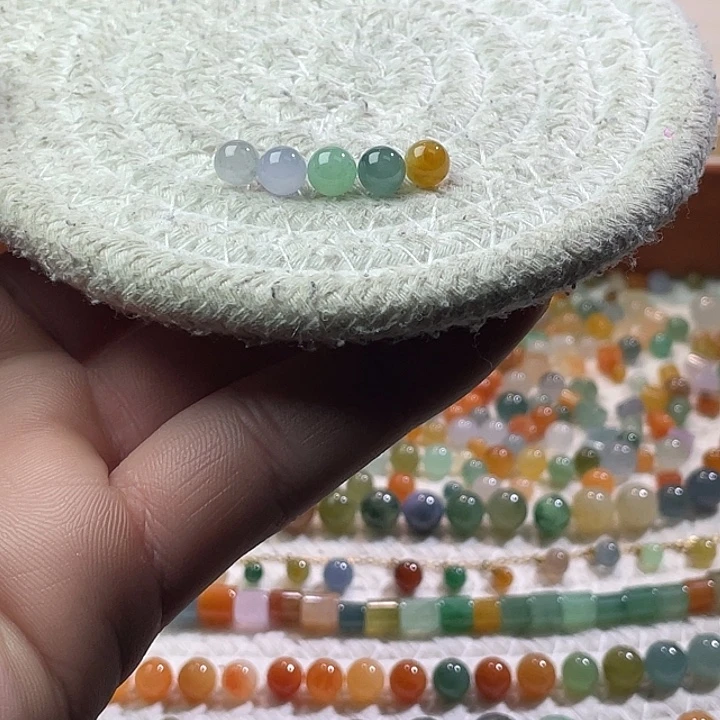 翡翠散珠未镶嵌定制翡翠卡6+，一组