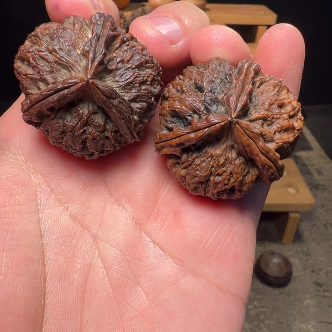 把件文玩核桃荔枝纹三棱36mm