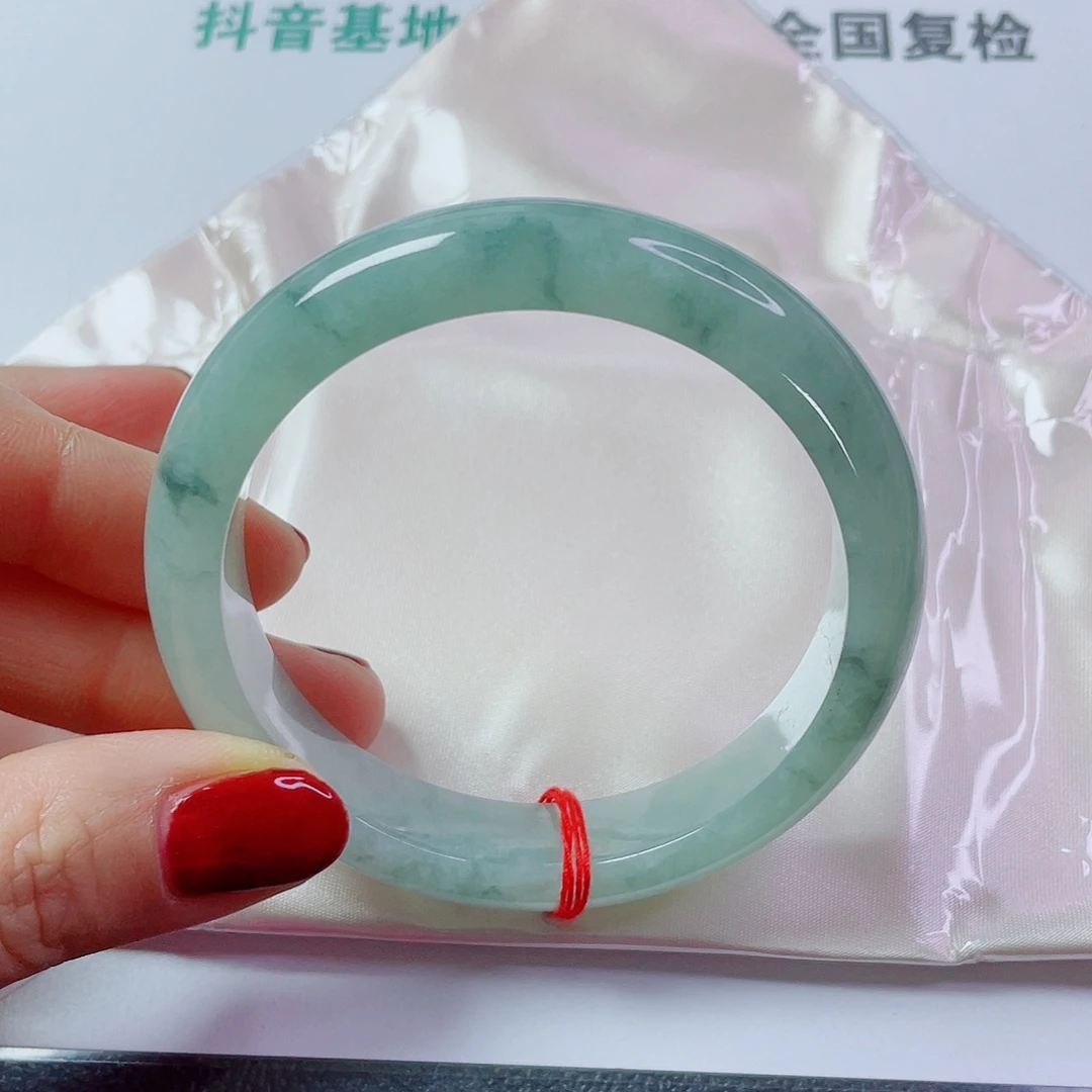 翡翠未镶嵌手镯圈口61宽13.2厚8.8