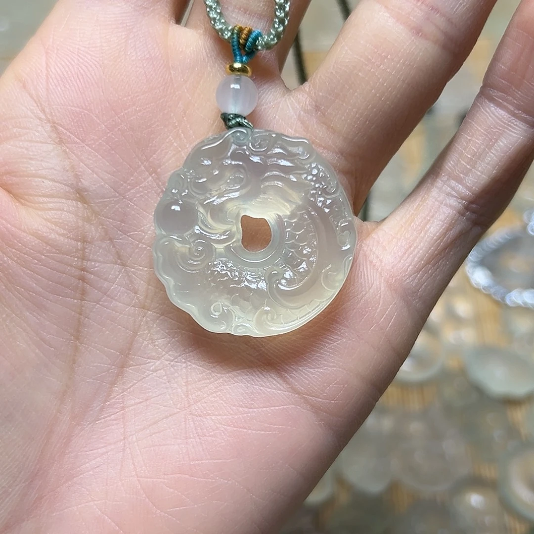 蛇纹石玉未镶嵌吊坠