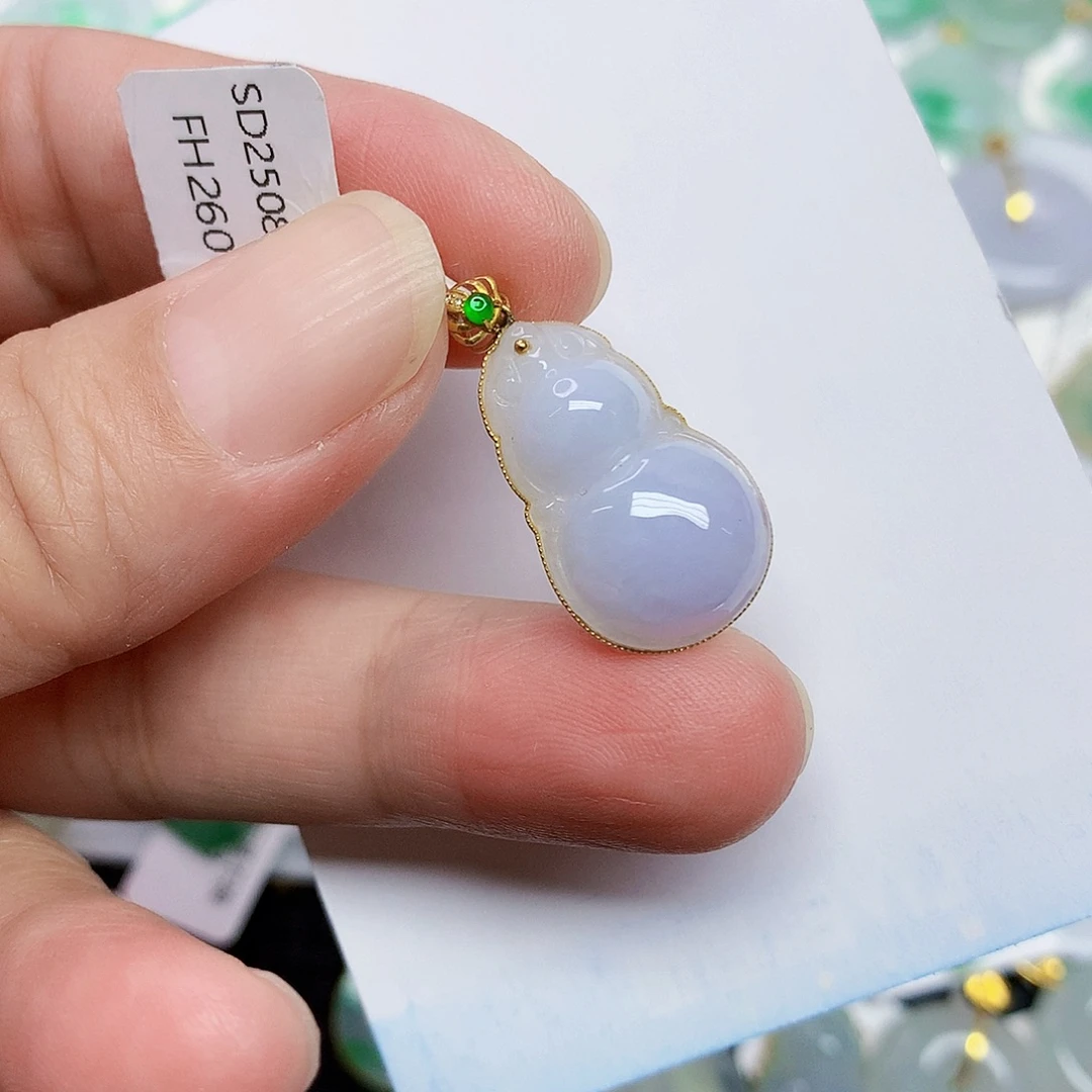 翡翠18K金镶嵌颈饰2466789