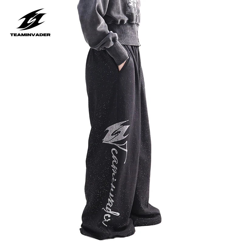 TI舞团满天星烫钻字母欧美风阔腿裤冬季休闲裤运动黑色卫裤