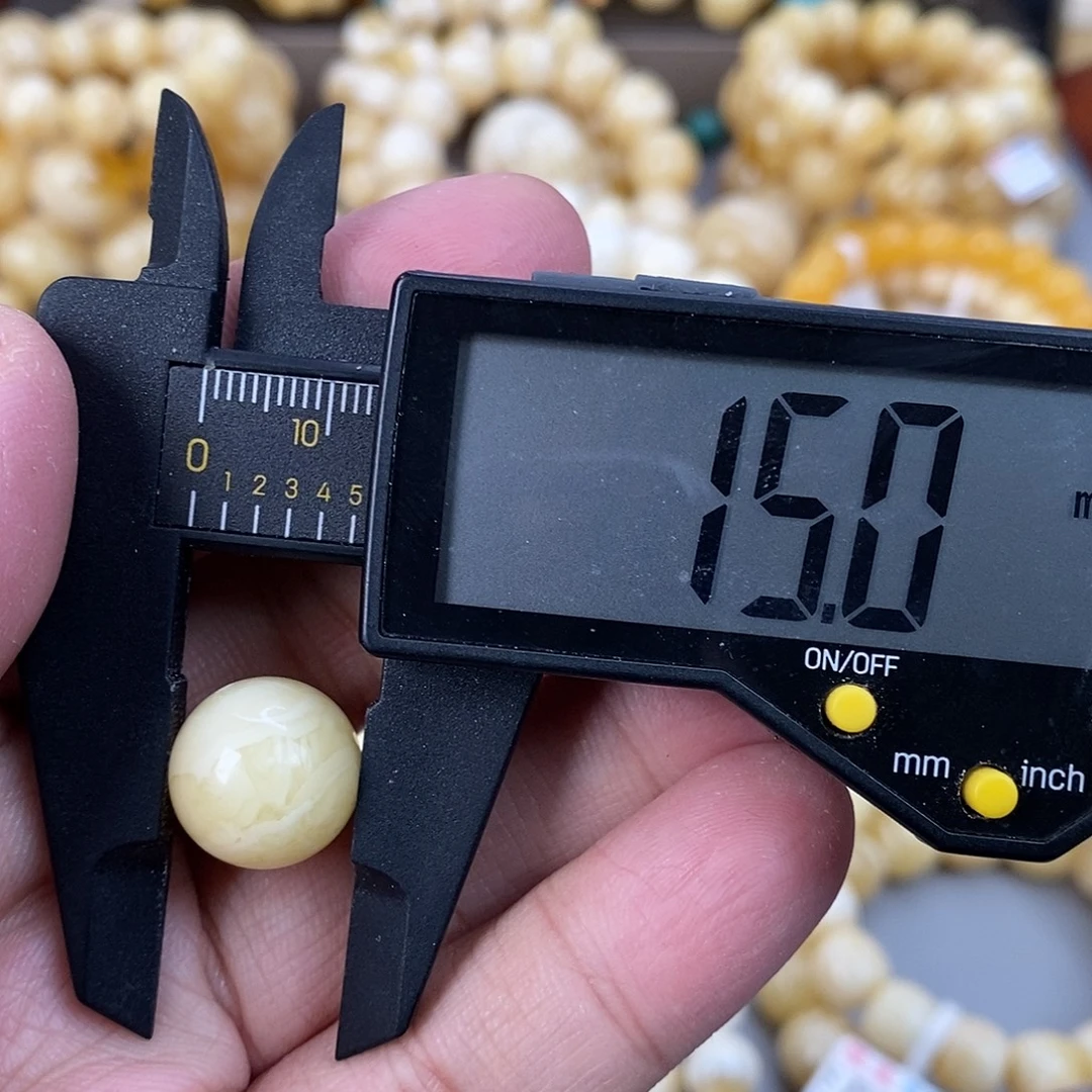 蜜蜡未镶嵌珠宝奇石1.8g