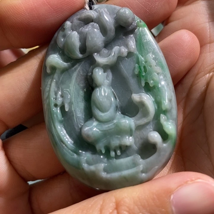 翡翠颈饰未镶嵌凣*翡翠