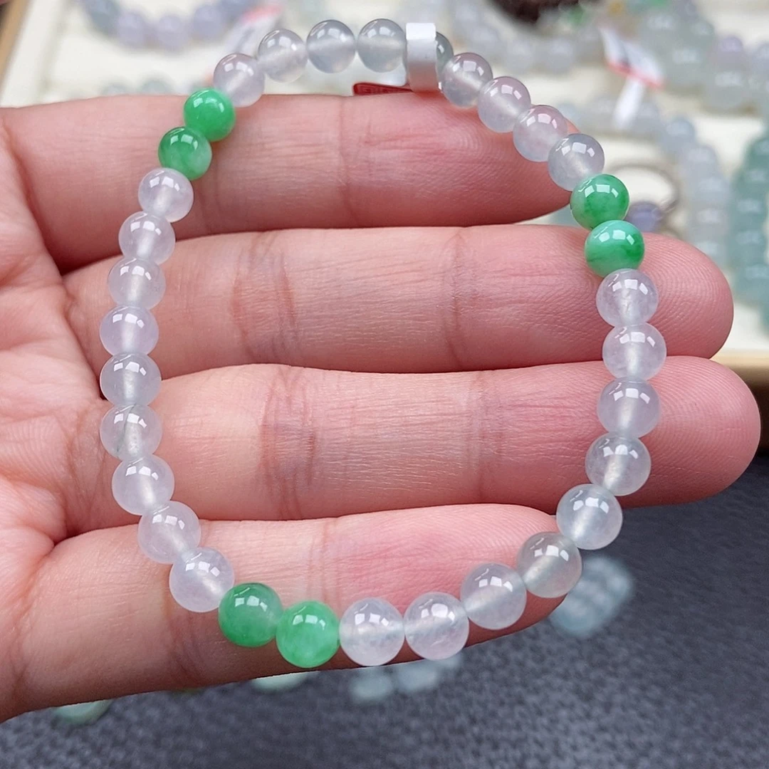 翡翠未镶嵌手链卡5.5