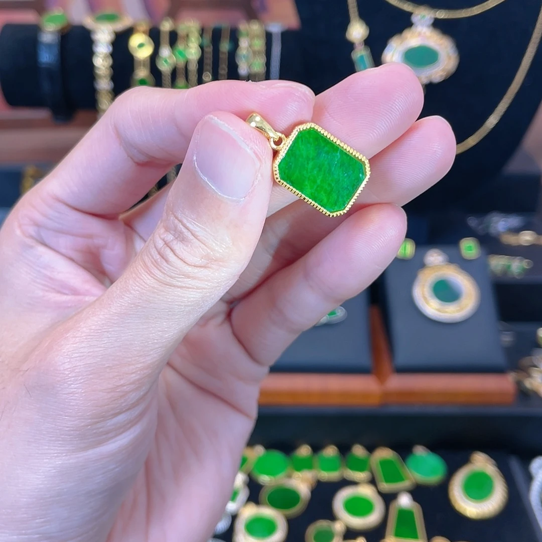 翡翠银S925镀金镶嵌吊坠(赠链)