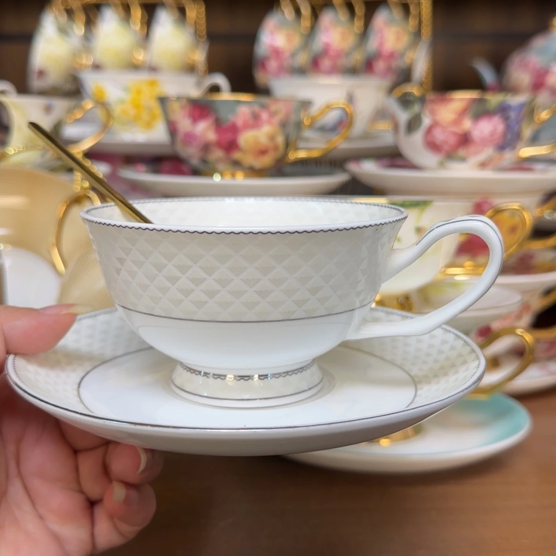 45%以上骨粉骨瓷铂金一杯一碟一勺快递装（拍两套送杯架）