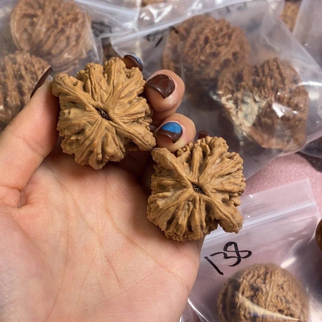 吊坠文玩核桃40虎头35