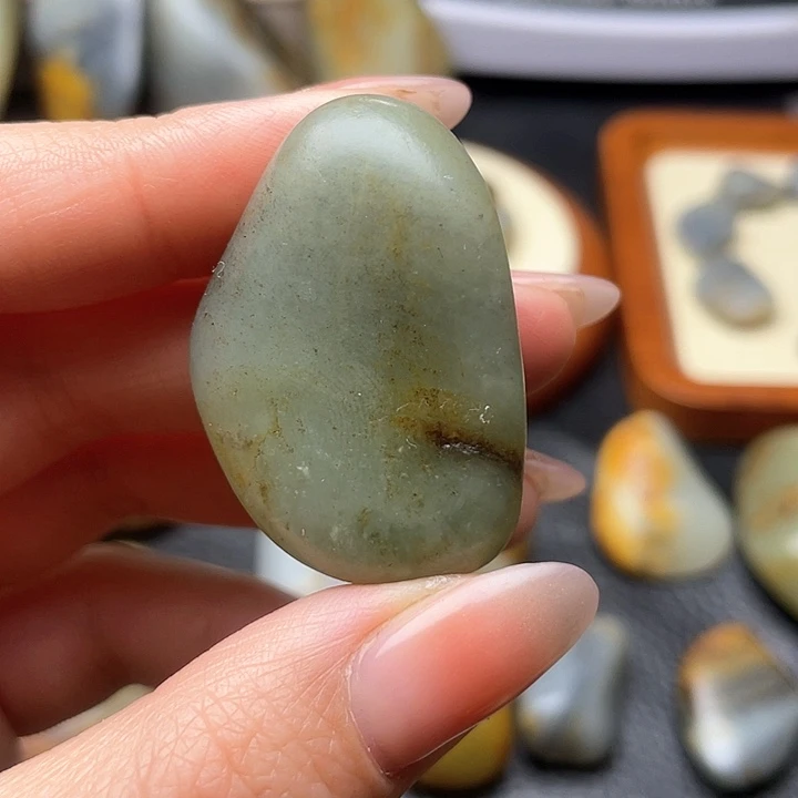 和田玉颈饰未镶嵌15