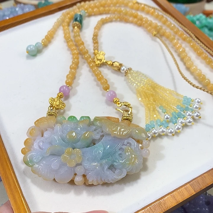 翡翠未镶嵌颈饰翡翠吊坠