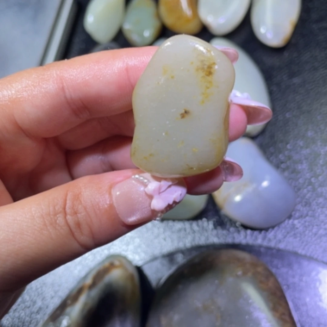 【闪购商品】颈饰未镶嵌和田玉