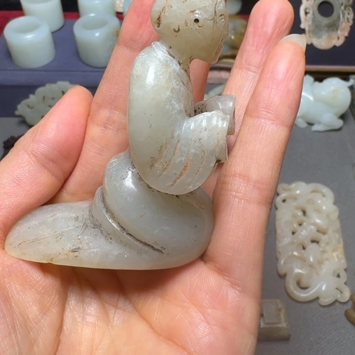 d***d和田玉（糖玉）未镶嵌挂件