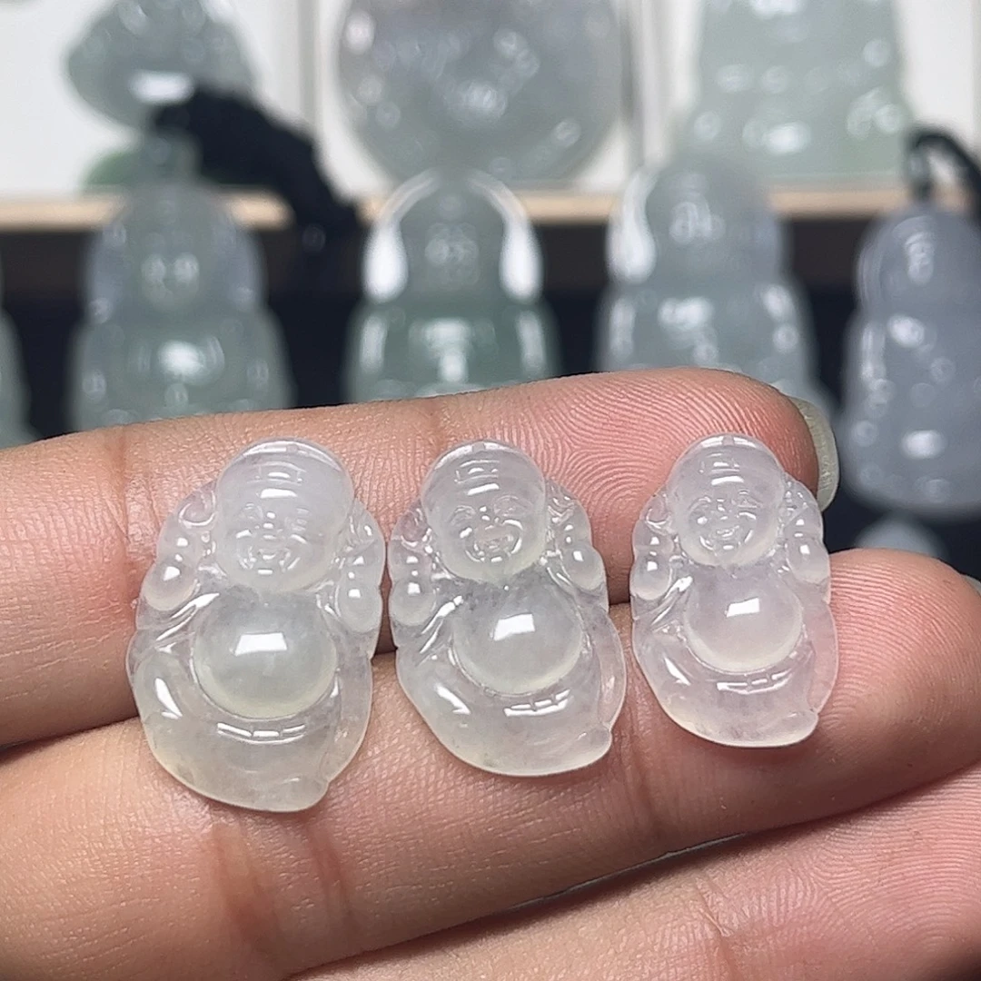 翡翠未镶嵌颈饰缅甸天然翡翠多样性发货发其一