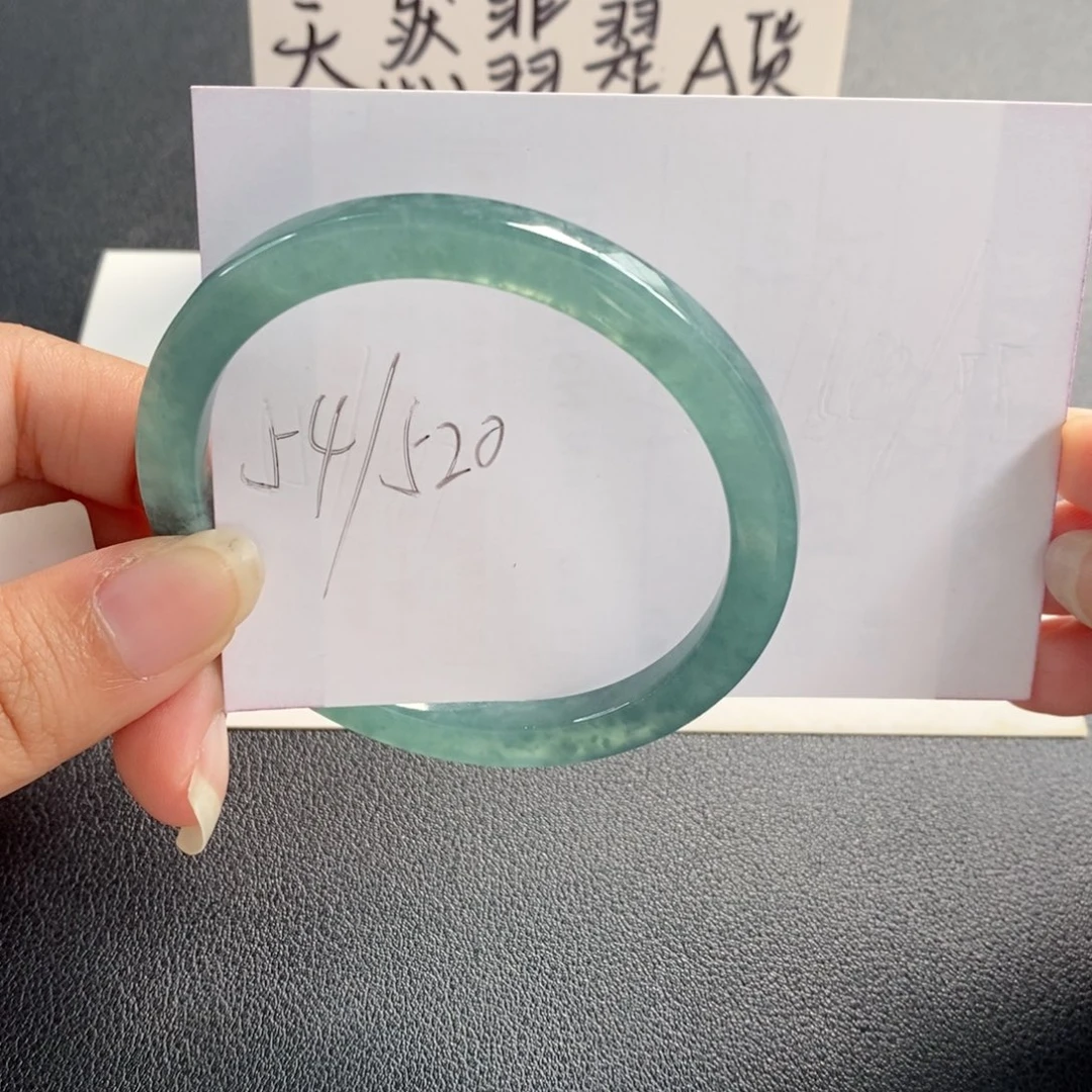 翡翠手镯未镶嵌天然翡翠