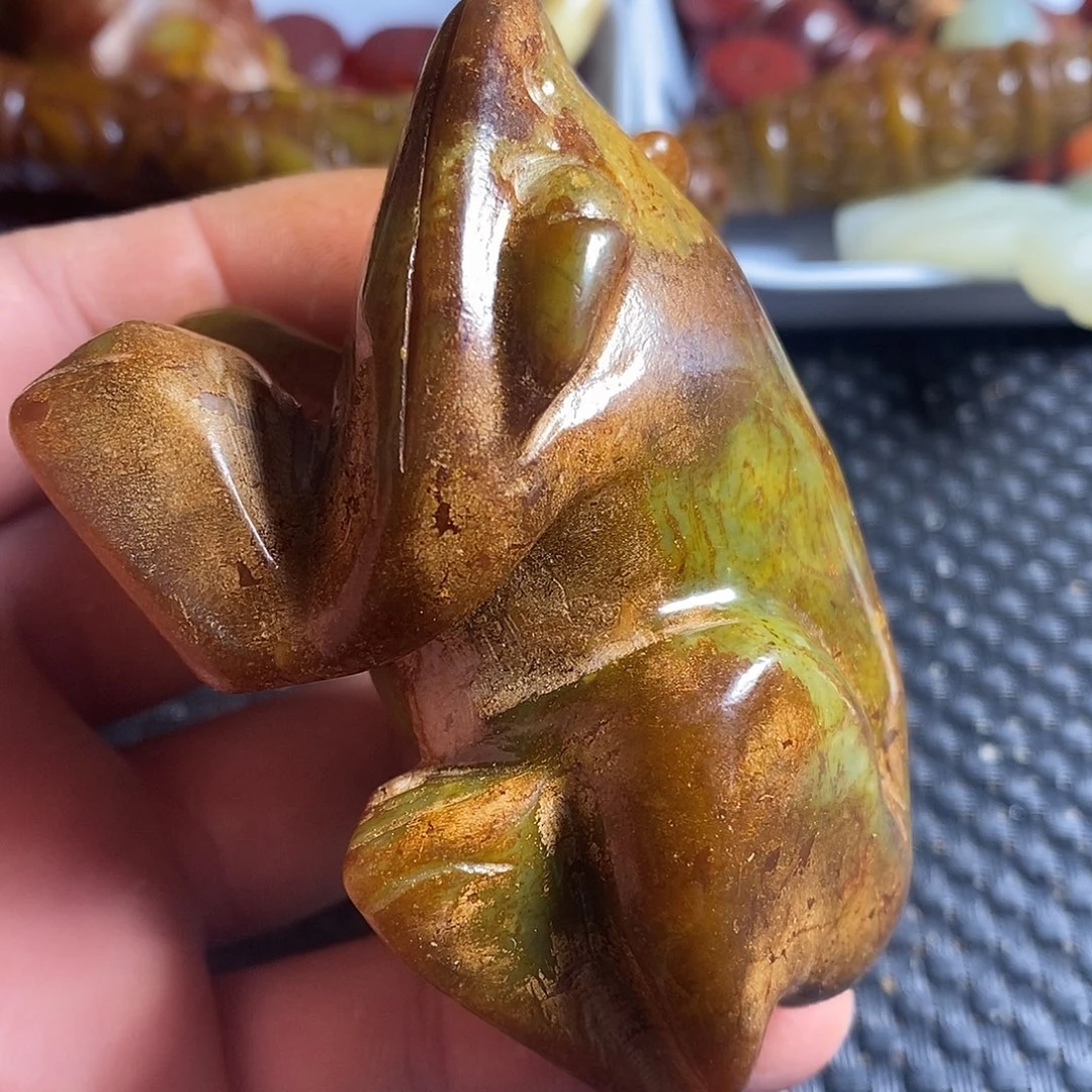 岫玉未镶嵌珠宝奇石