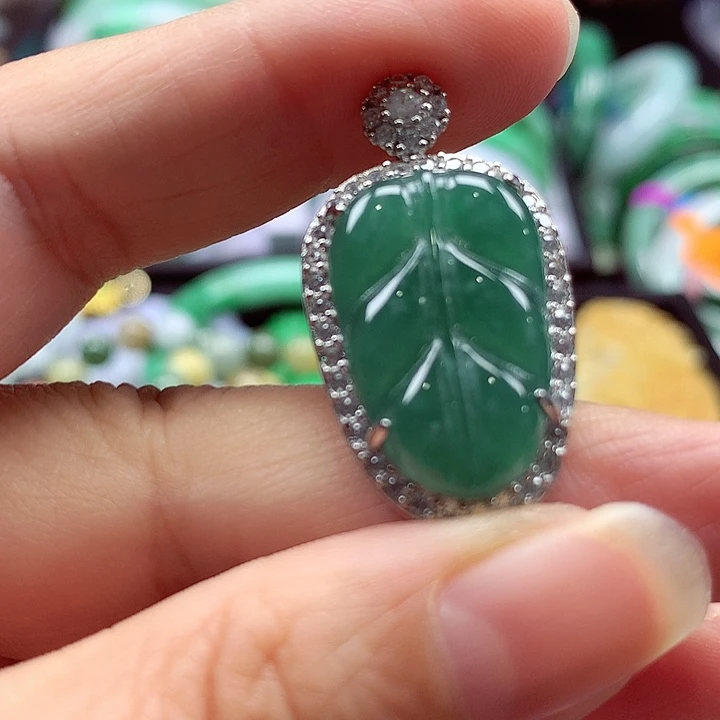 颈饰未镶嵌翡翠翡翠