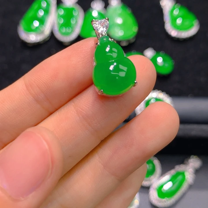 翡翠银S925镶嵌颈饰小*一个