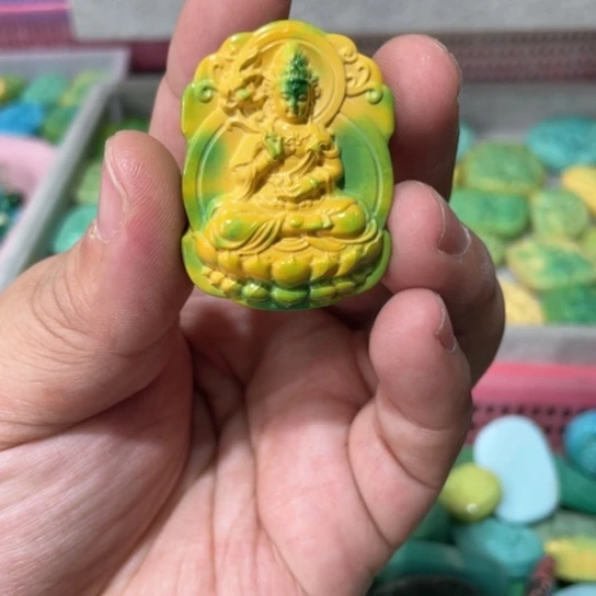 未镶嵌菱锰矿珠宝半成品