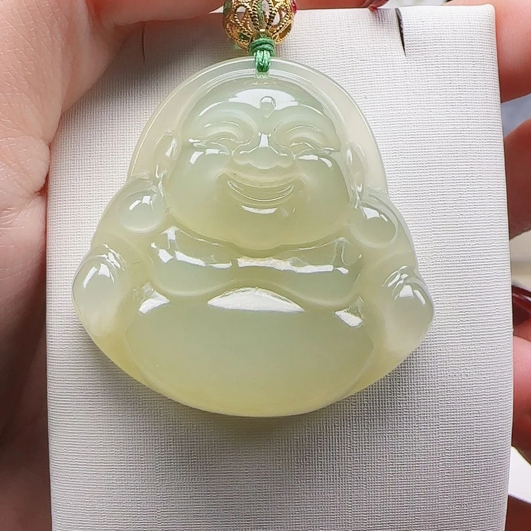 故***景和田玉18K金镶嵌颈饰
