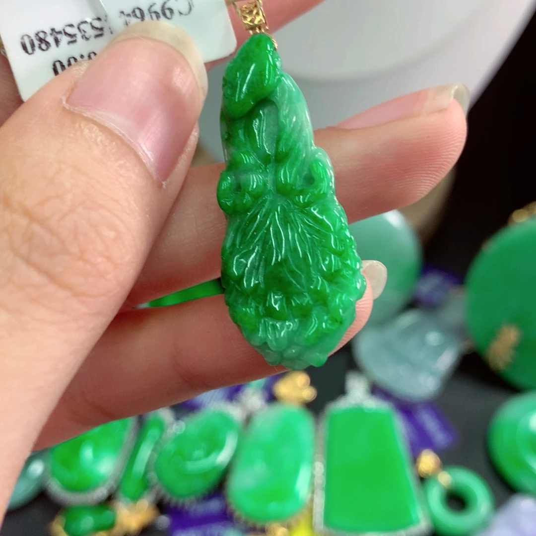 吊坠(不含链)18K金镶嵌翡翠