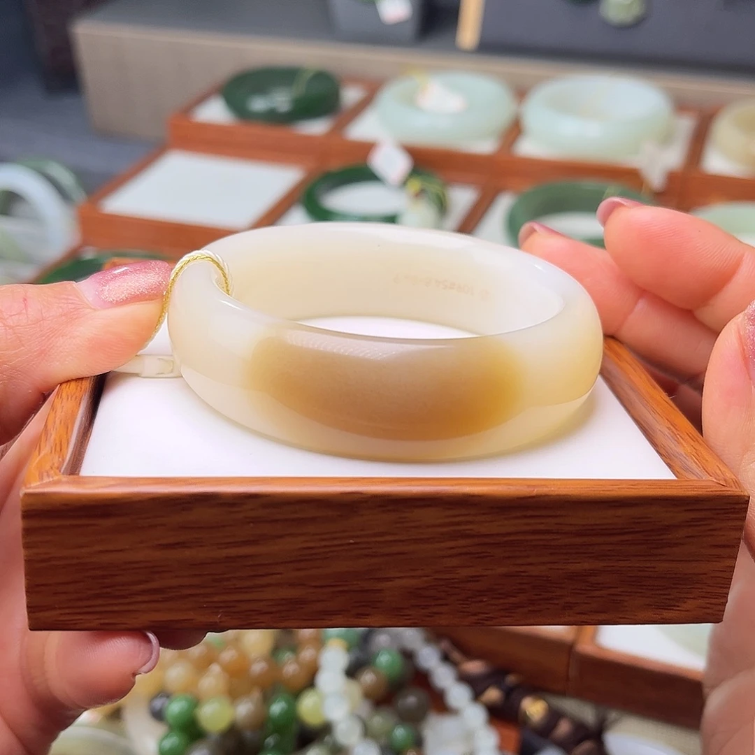 和田玉未镶嵌手镯54.8