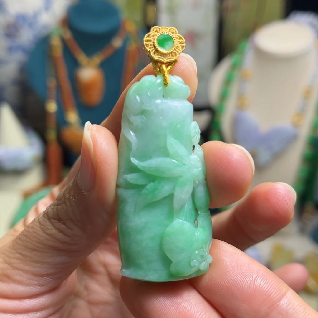 翡翠未镶嵌颈饰天然翡翠